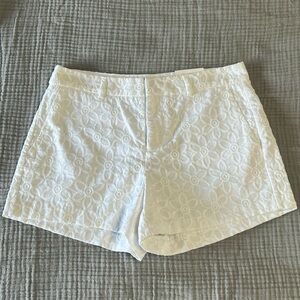 Elle White Embroidered Flower Short Chino Shorts - NWT